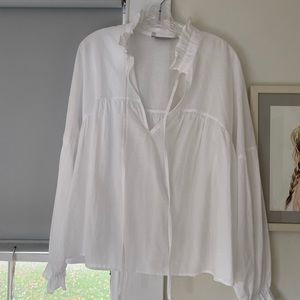 A Bronze Age Louie Top in White, Size L, NWT